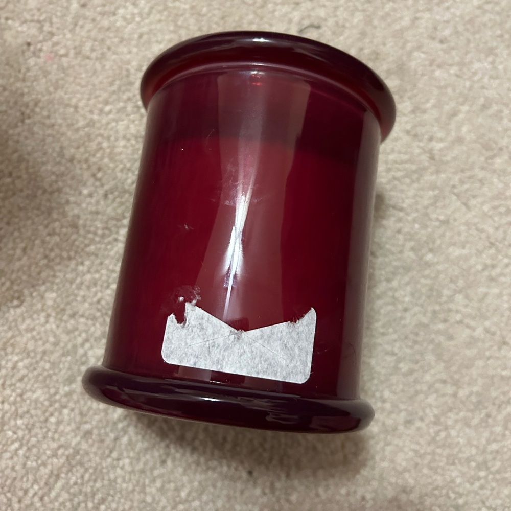 Sand + Fog Cinnamon Vanilla Red One Wick Candle - Picture 2 of 3